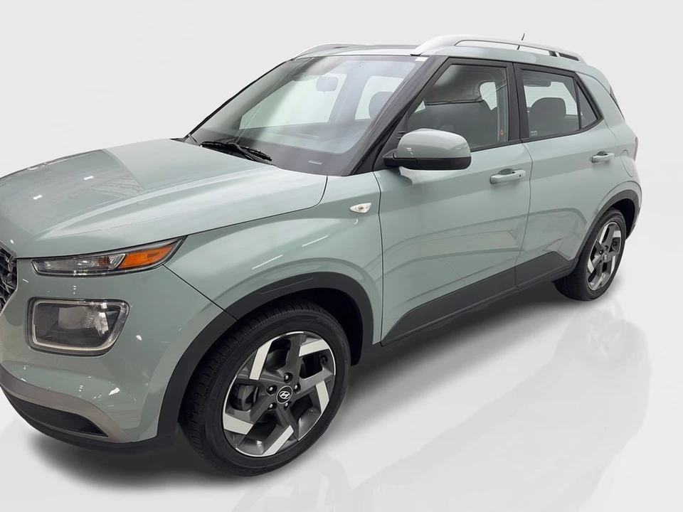 2025 Hyundai Venue - Image 11 of 21