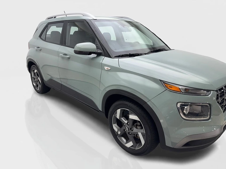 2025 Hyundai Venue - Image 12 of 21