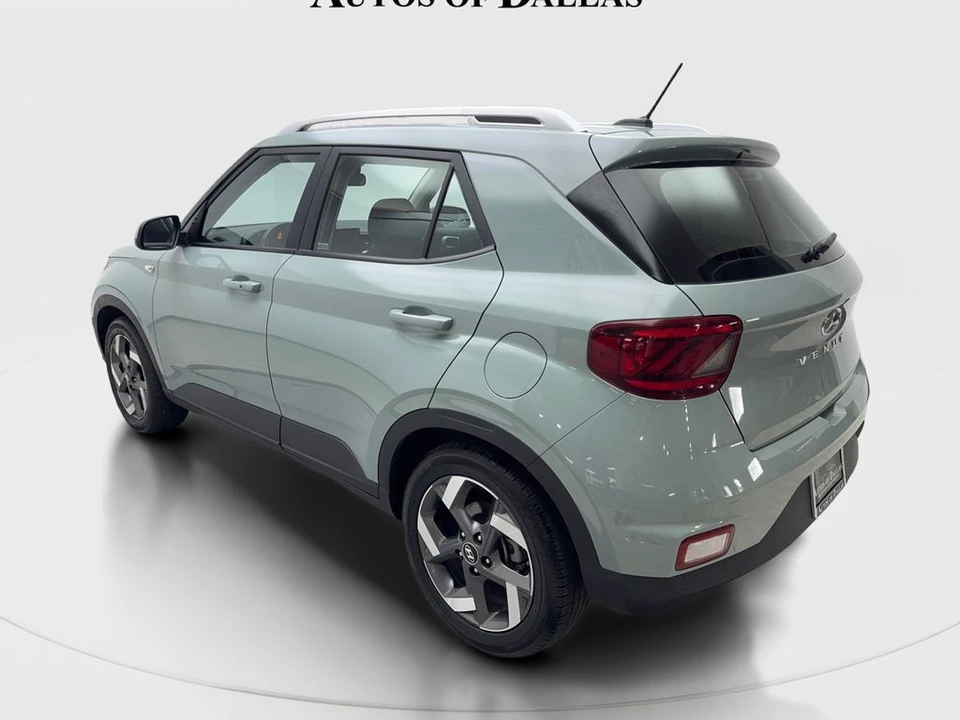 2025 Hyundai Venue - Image 9 of 21