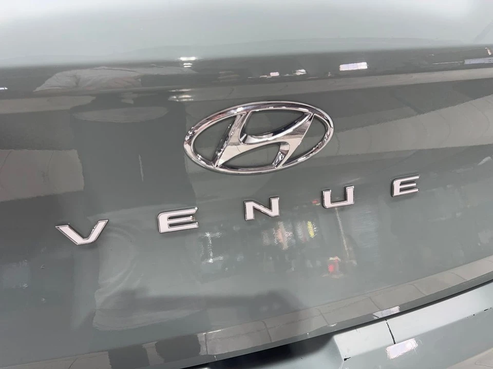 2025 Hyundai Venue - Image 20 of 21