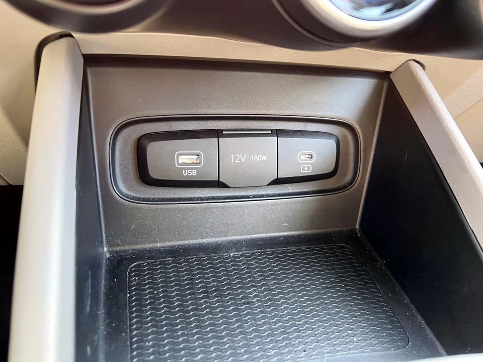 2025 Hyundai Venue - Image 20 of 21