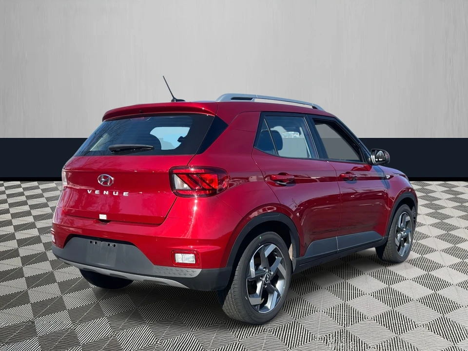 2025 Hyundai Venue - Image 5 of 21