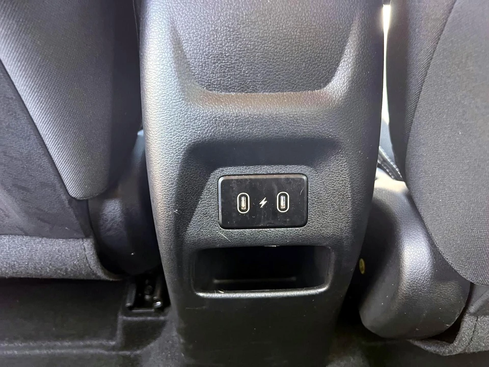 2025 Hyundai Venue - Image 15 of 21