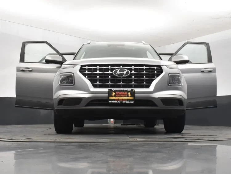 2025 Hyundai Venue - Image 11 of 12