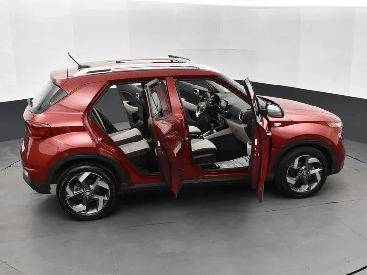 2025 Hyundai Venue - Image 6 of 12