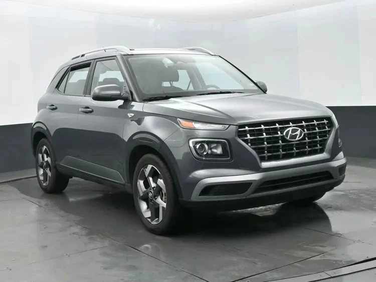 2025 Hyundai Venue - Image 2 of 12