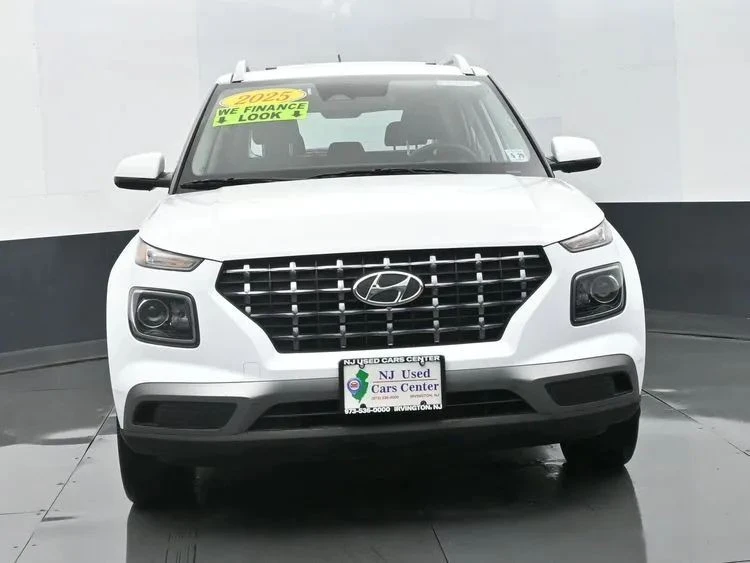 2025 Hyundai Venue - Image 3 of 12