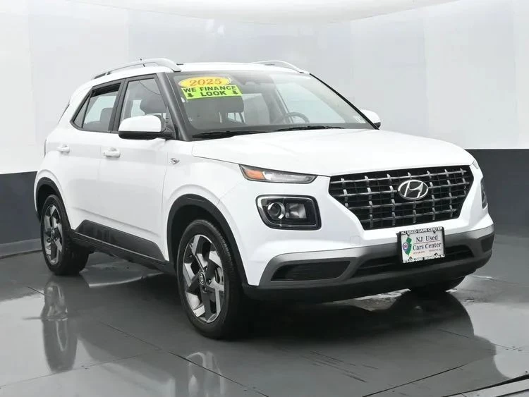 2025 Hyundai Venue - Image 2 of 12