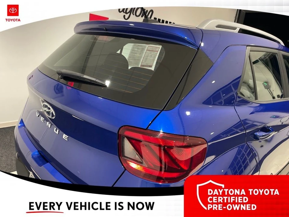 2025 Hyundai Venue - Image 10 of 12