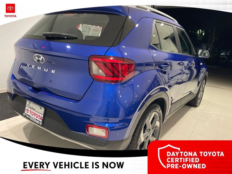 2025 Hyundai Venue - Image 9 of 12