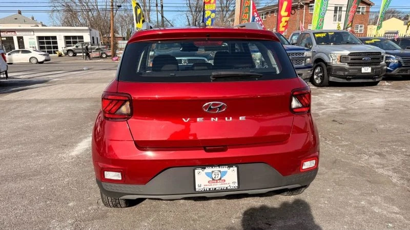 2025 Hyundai Venue - Image 6 of 12