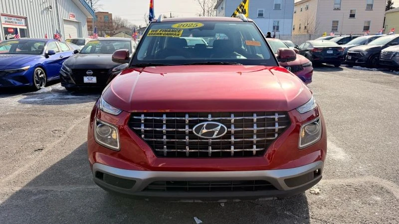 2025 Hyundai Venue - Image 3 of 12