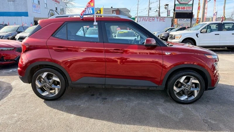 2025 Hyundai Venue - Image 12 of 12