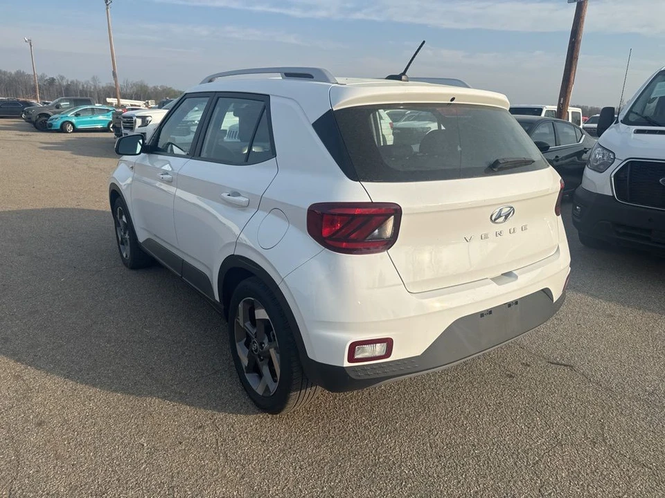 2025 Hyundai Venue - Image 2 of 7