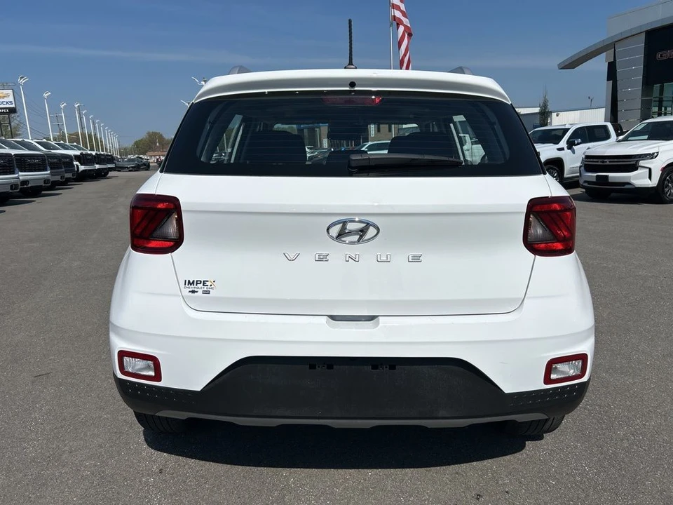 2025 Hyundai Venue - Image 4 of 21
