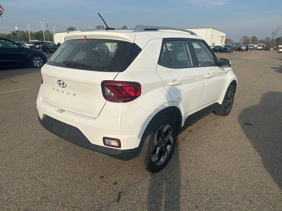 2025 Hyundai Venue - Image 3 of 7