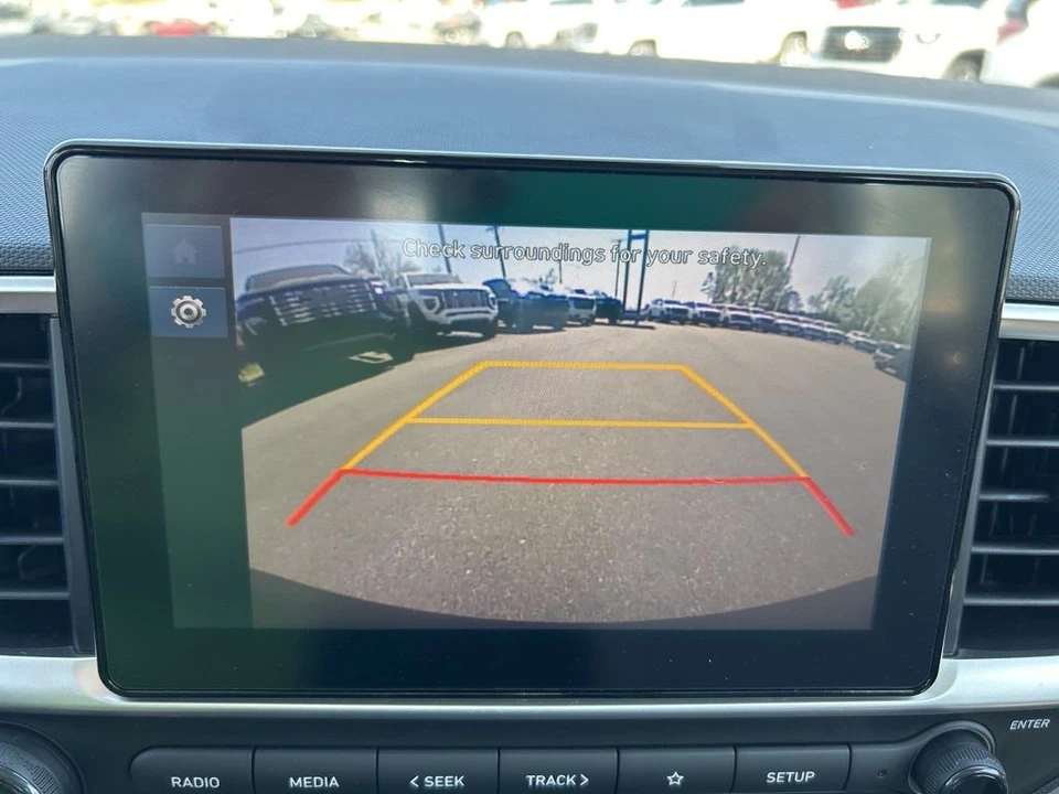 2025 Hyundai Venue - Image 19 of 21