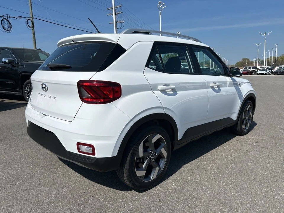 2025 Hyundai Venue - Image 5 of 21