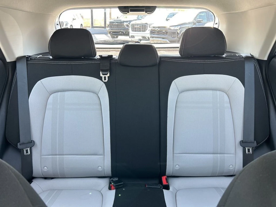 2025 Hyundai Venue - Image 11 of 21