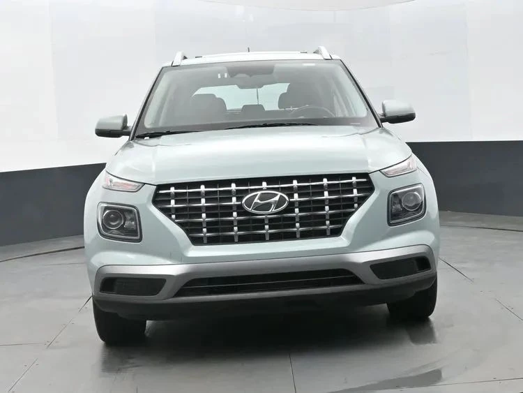 2025 Hyundai Venue - Image 3 of 12