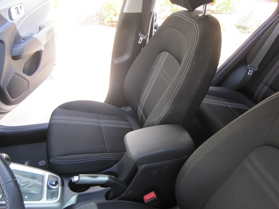 2025 Hyundai Venue - Image 13 of 21