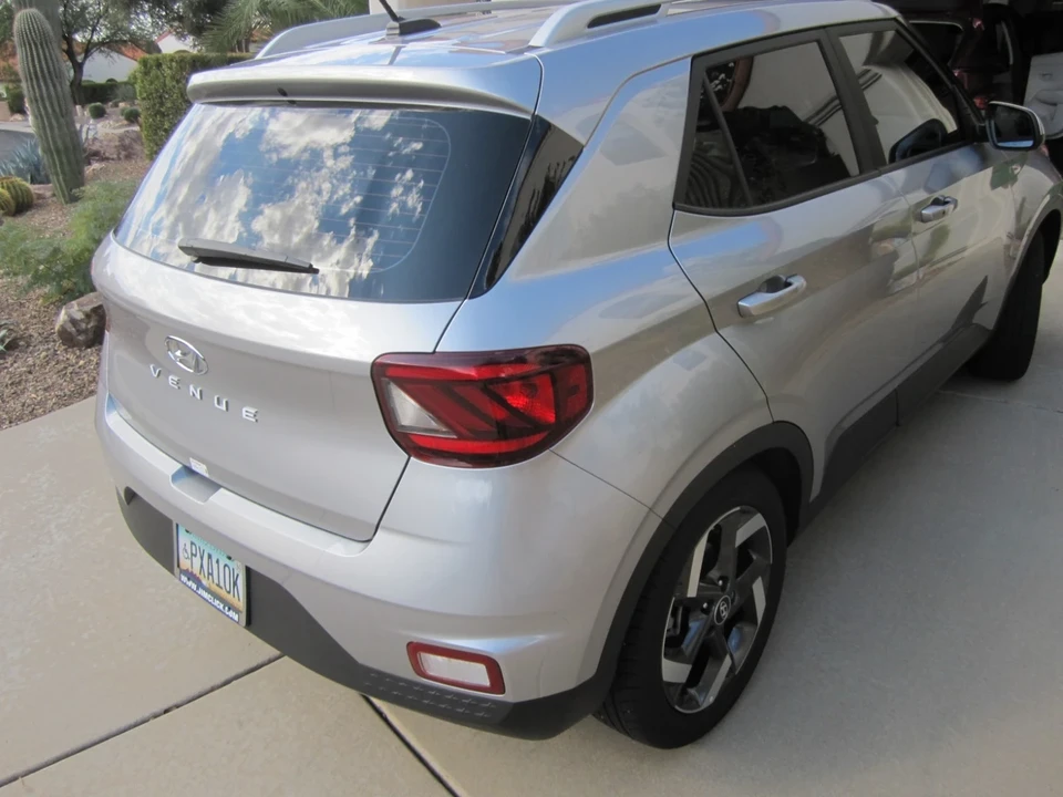 2025 Hyundai Venue - Image 7 of 21