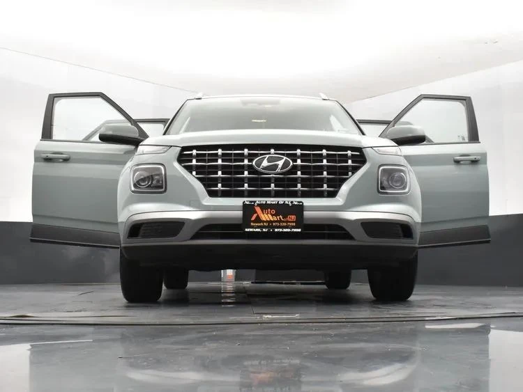 2025 Hyundai Venue - Image 11 of 12