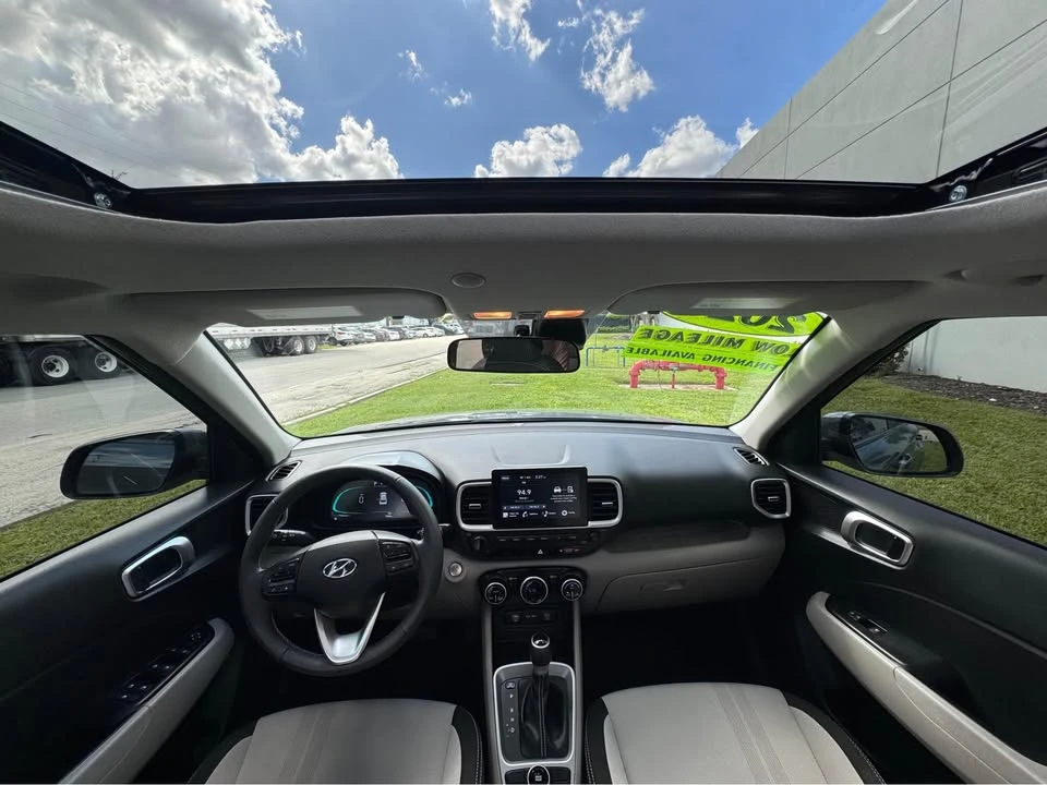 2025 Hyundai Venue - Image 8 of 8