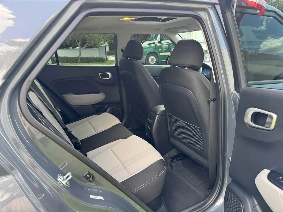 2025 Hyundai Venue - Image 3 of 8