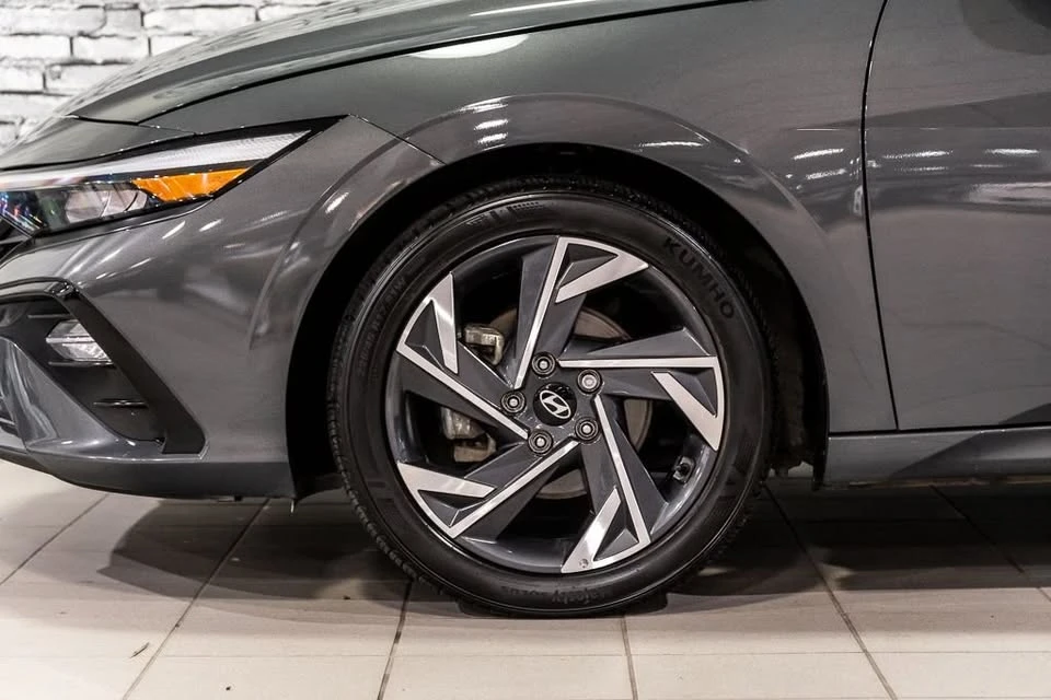 2025 Hyundai Elantra - Image 6 of 20