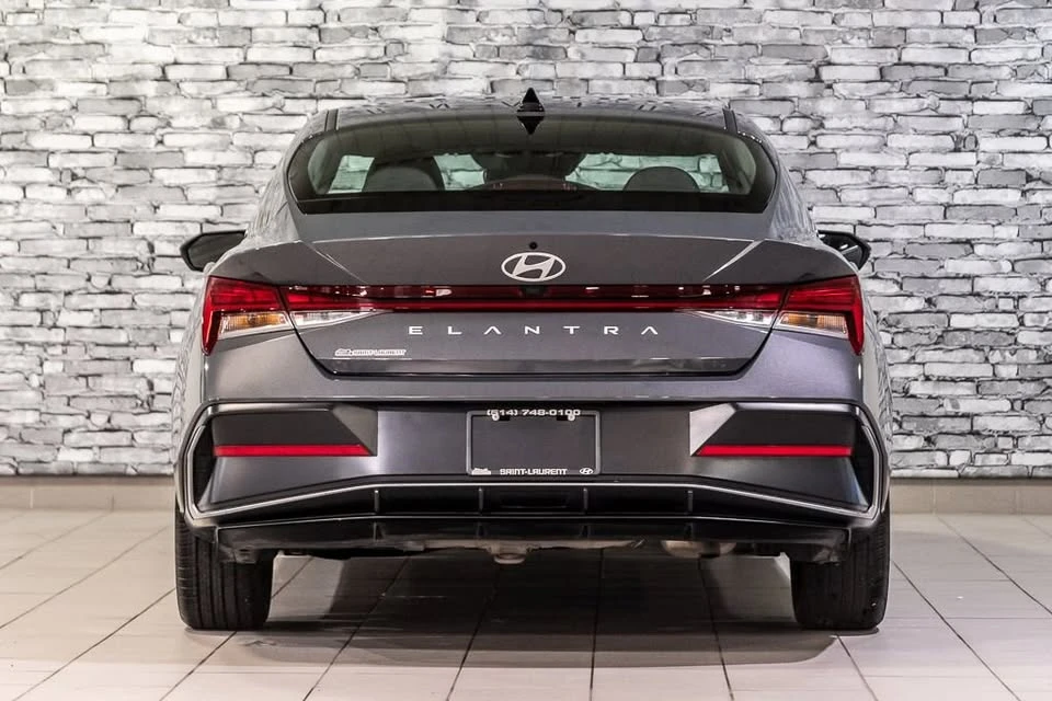 2025 Hyundai Elantra - Image 12 of 20
