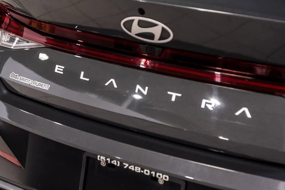 2025 Hyundai Elantra - Image 14 of 20
