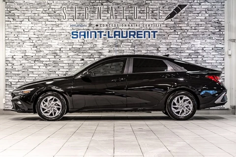 2025 Hyundai Elantra - Image 9 of 20