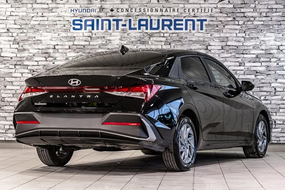2025 Hyundai Elantra - Image 15 of 20