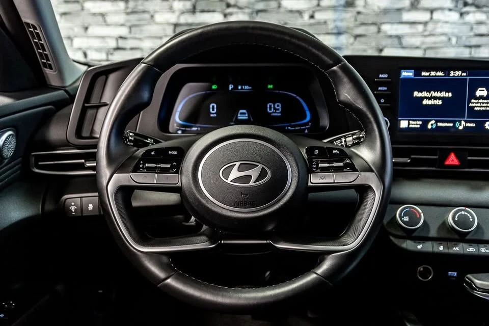 2025 Hyundai Elantra - Image 5 of 20