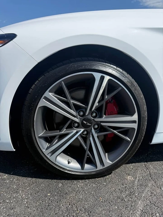 2025 Hyundai Genesis - Image 9 of 10