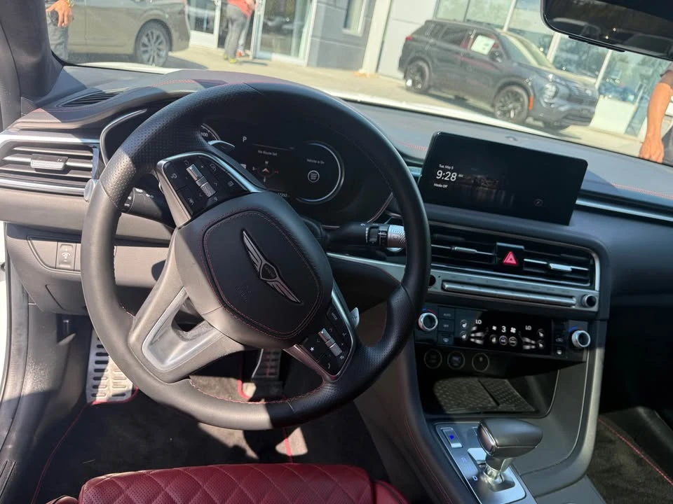 2025 Hyundai Genesis - Image 5 of 10