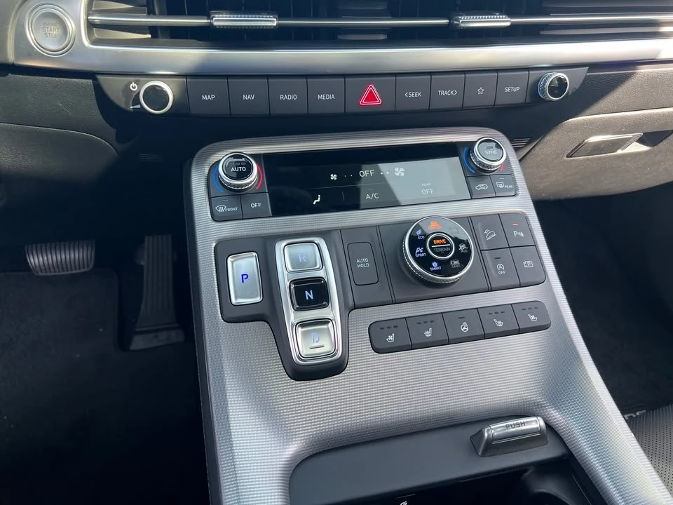 2025 Hyundai Palisade - Image 8 of 20