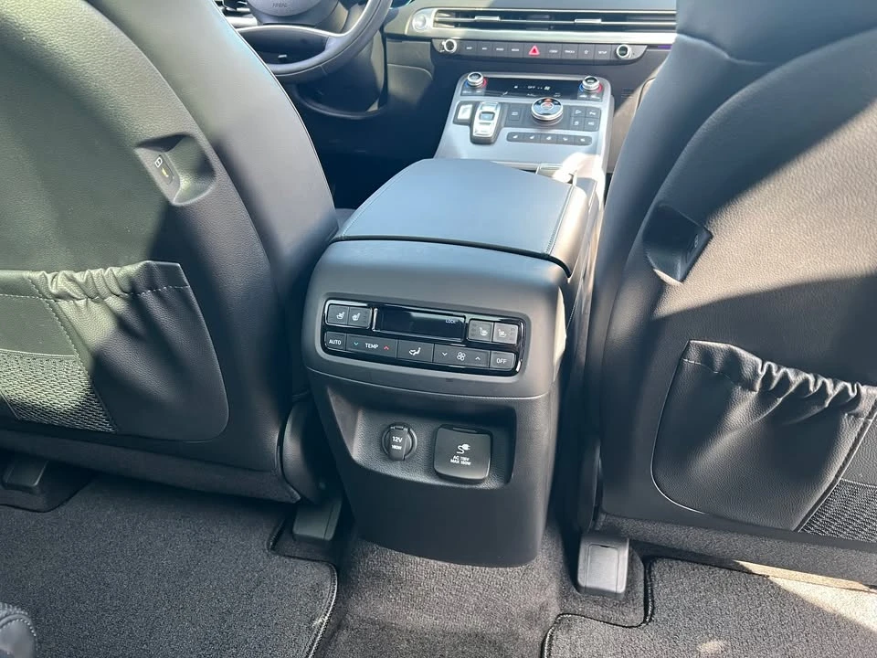 2025 Hyundai Palisade - Image 10 of 20