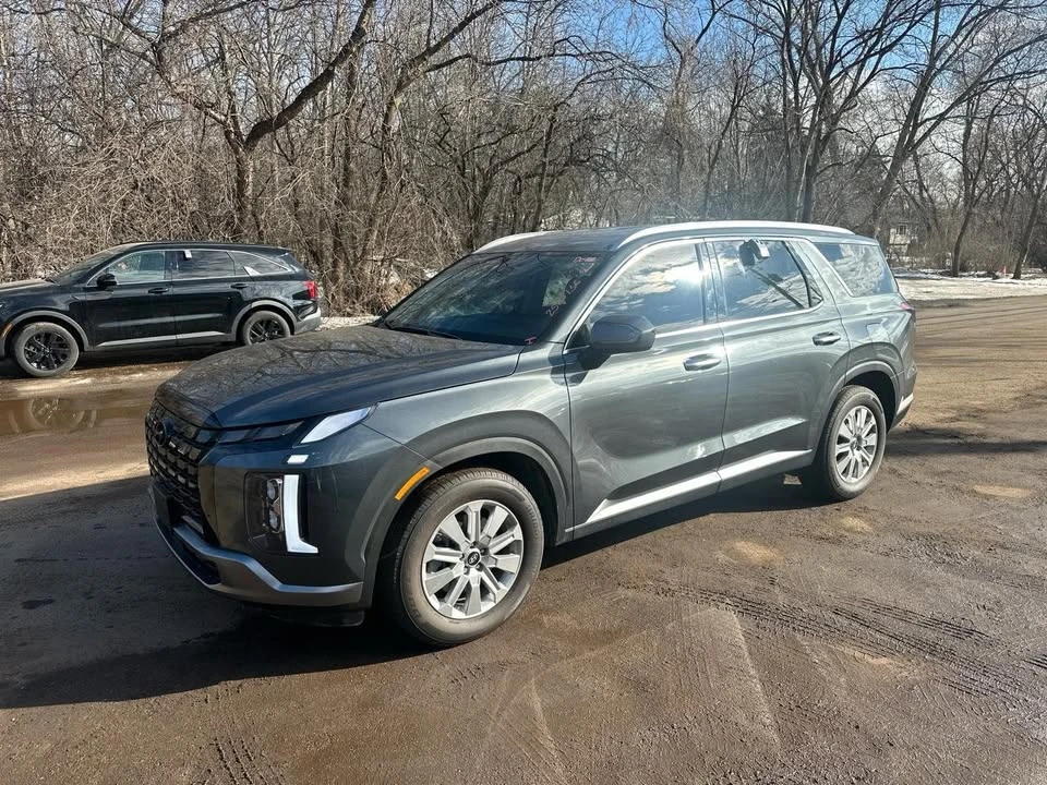 2025 Hyundai Palisade - Image 2 of 7