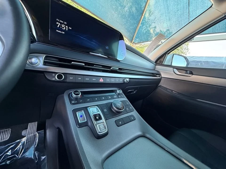 2025 Hyundai Palisade - Image 15 of 20