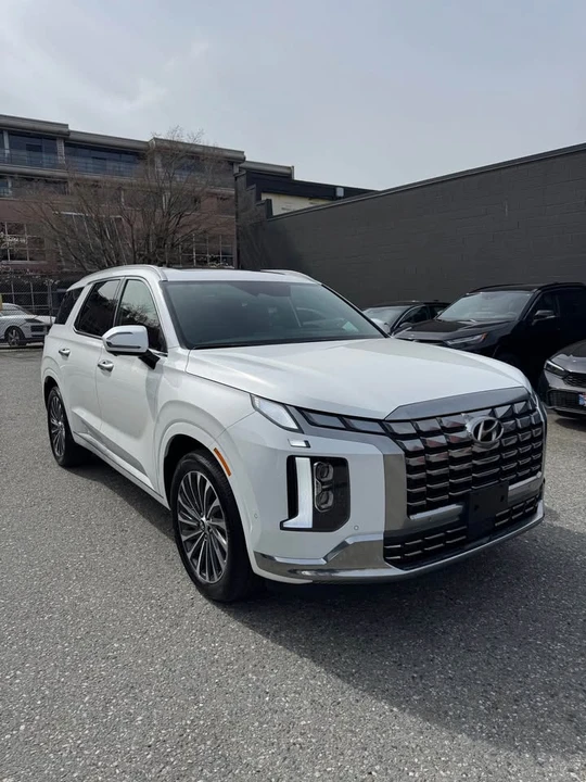 2025 Hyundai Palisade - Image 3 of 10