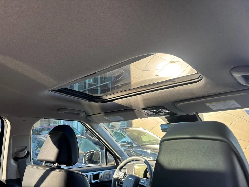 2025 Hyundai Santa Fe - Image 19 of 19