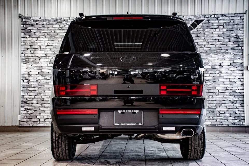 2025 Hyundai Santa Fe - Image 15 of 19