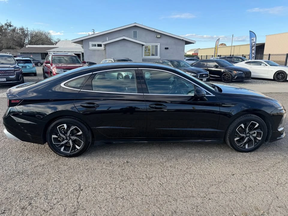 2025 Hyundai Sonata - Image 3 of 20