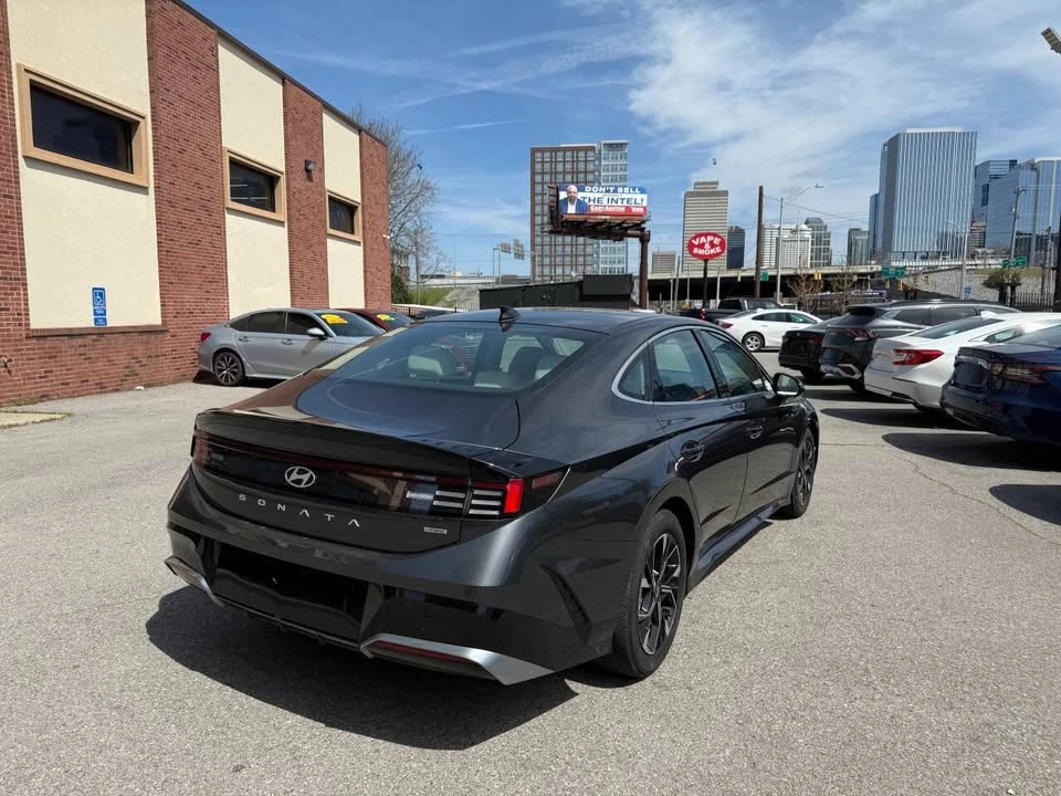 2025 Hyundai Sonata - Image 7 of 20