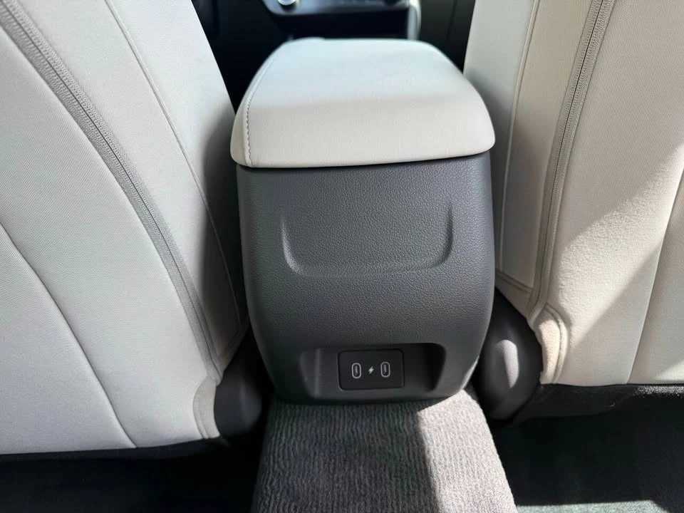 2025 Hyundai Sonata - Image 14 of 20