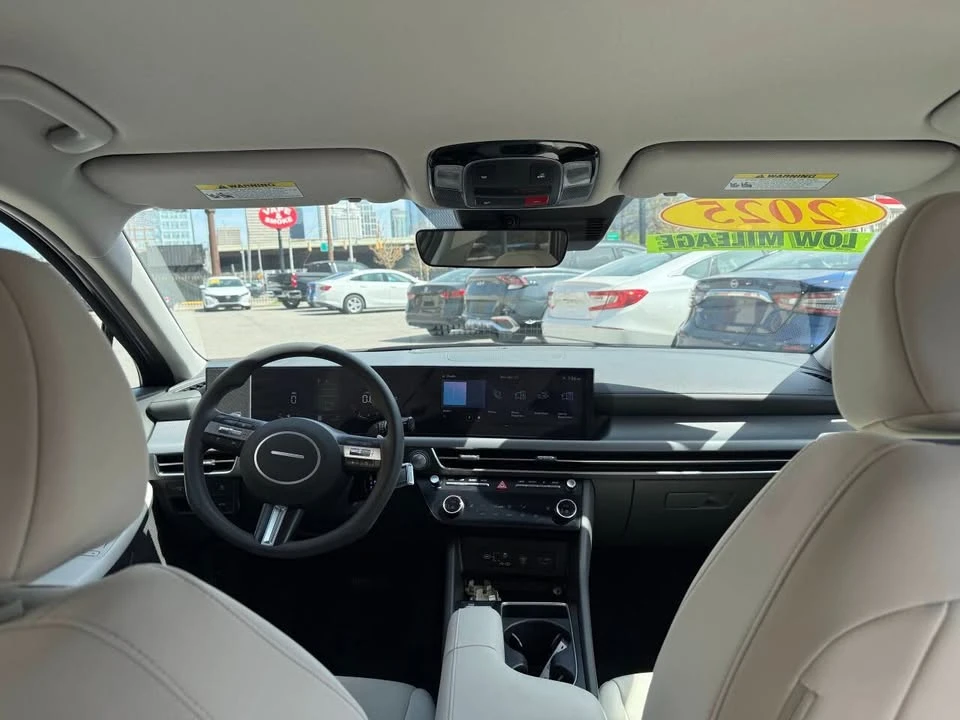 2025 Hyundai Sonata - Image 15 of 20