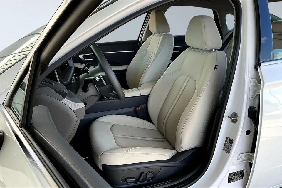 2025 Hyundai Sonata - Image 18 of 20