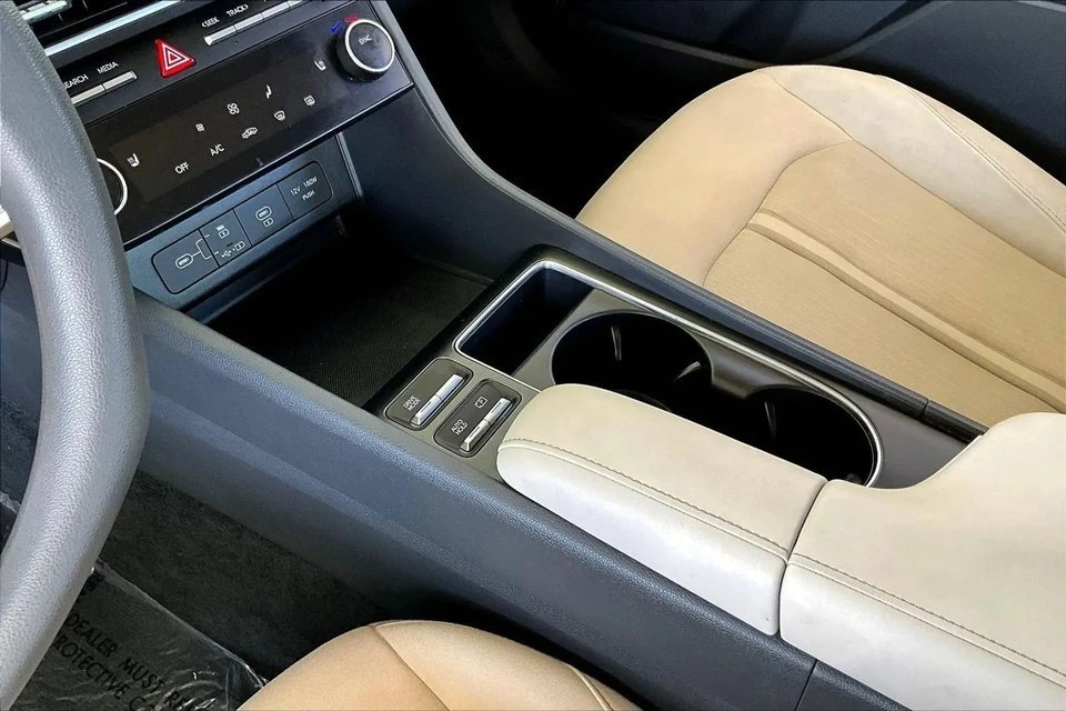 2025 Hyundai Sonata - Image 15 of 20